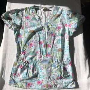 White Cross Women’s Short Sleeve Nurse Blouse size S, Blue & Pink, Front Pockets